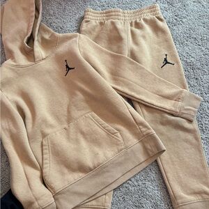 Kids Jordan sweatsuit